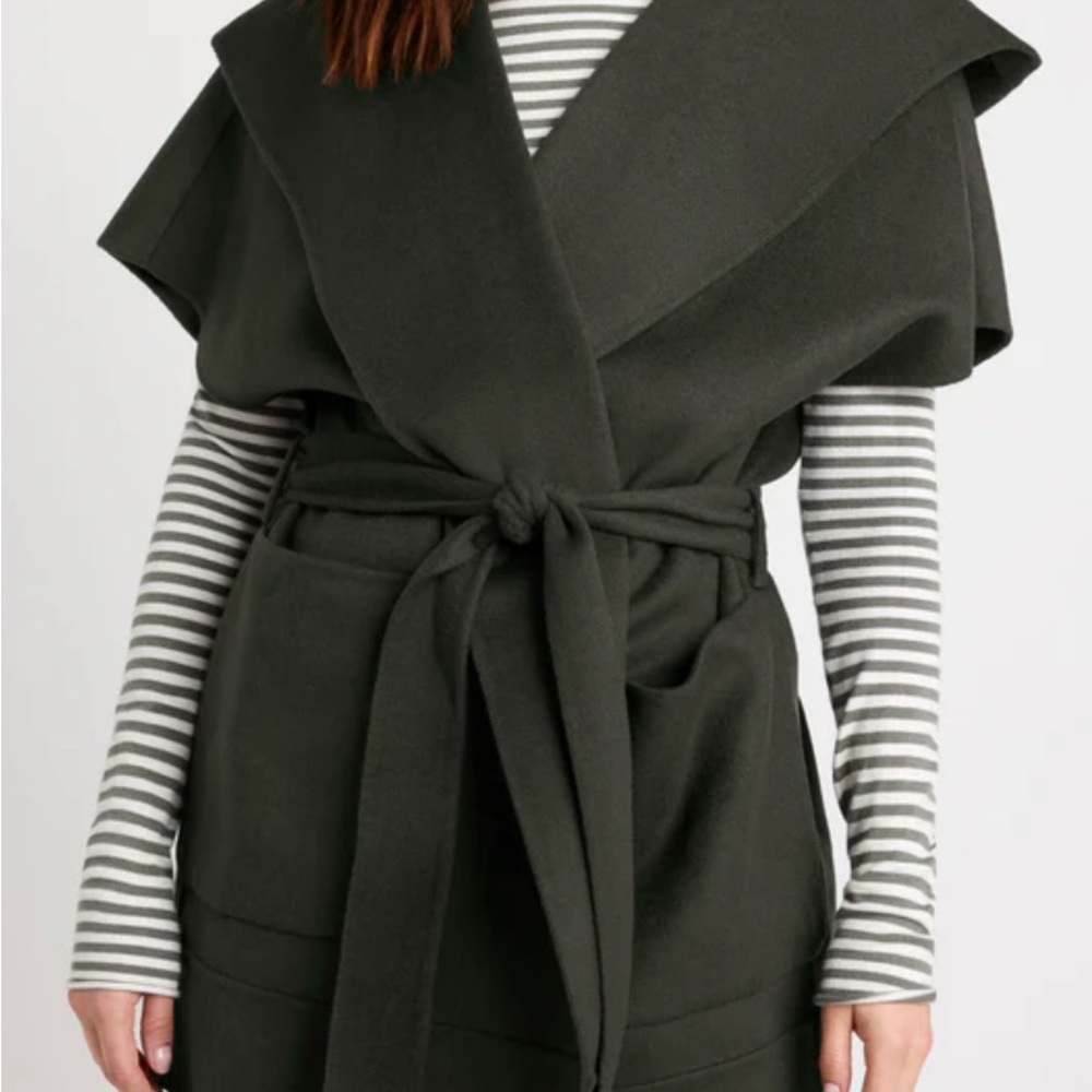 Elegant Dark Green Women's Cape Coat